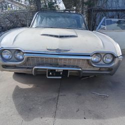 1961 Ford Thunderbird