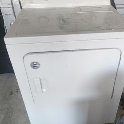 Amana 3.5-cu Ft Agitator Top Load Washer 