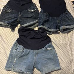 Women’s Small Maternity Shorts 