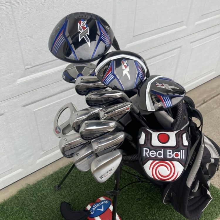 ⛳️ Men’s Callaway / Cobra Max Golf Clubs And Bag.