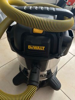 DEWALT 10 Gallon Stainless Steel Wet/Dry Vacuum –