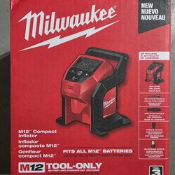 Milwaukee M12 Inflator 