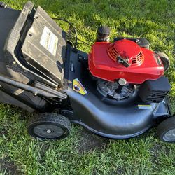 Honda HRC216 Commercial Lawnmower