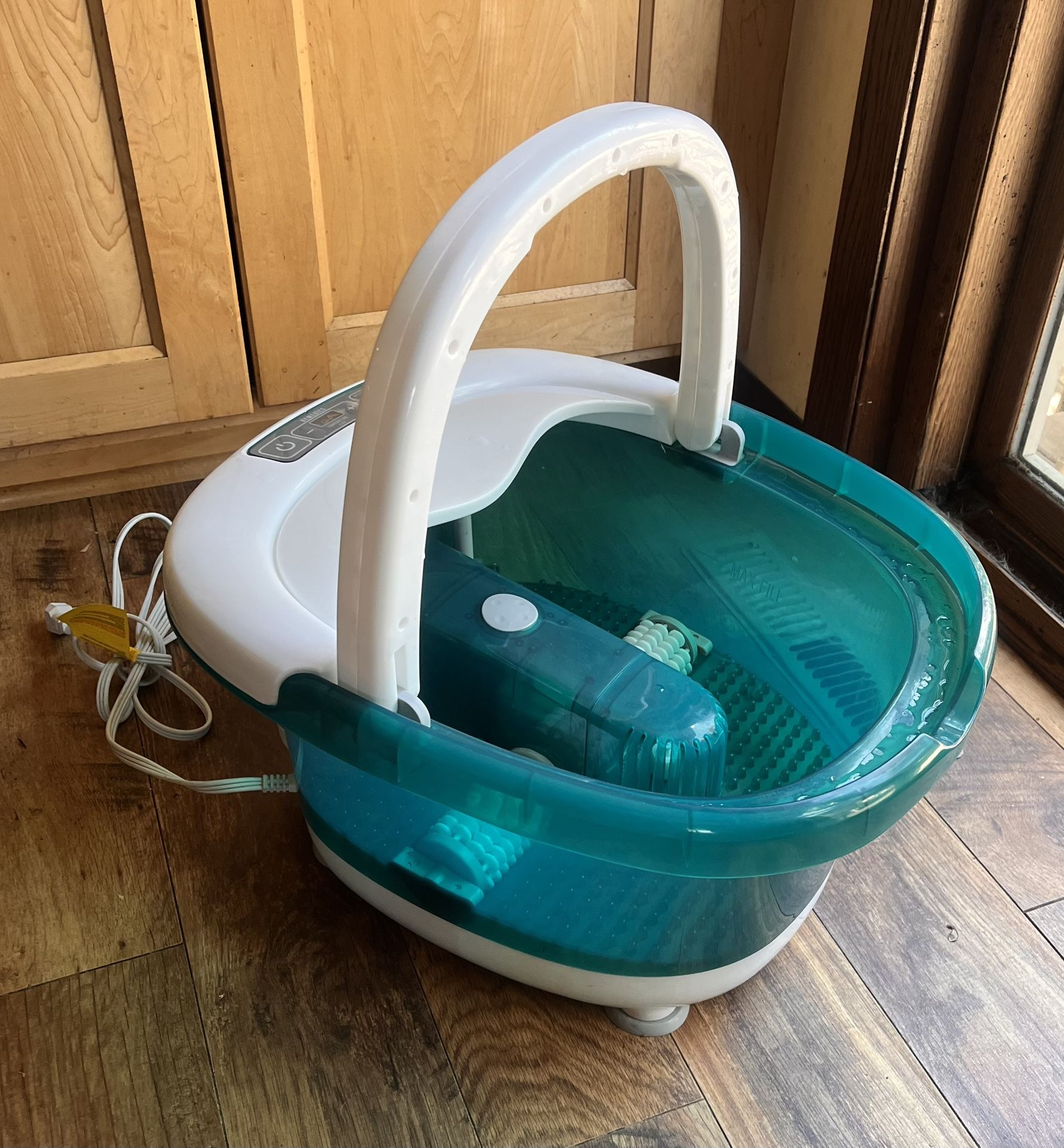 HoMedics Deep Soak Duo Footbath with Poweroll Massage
