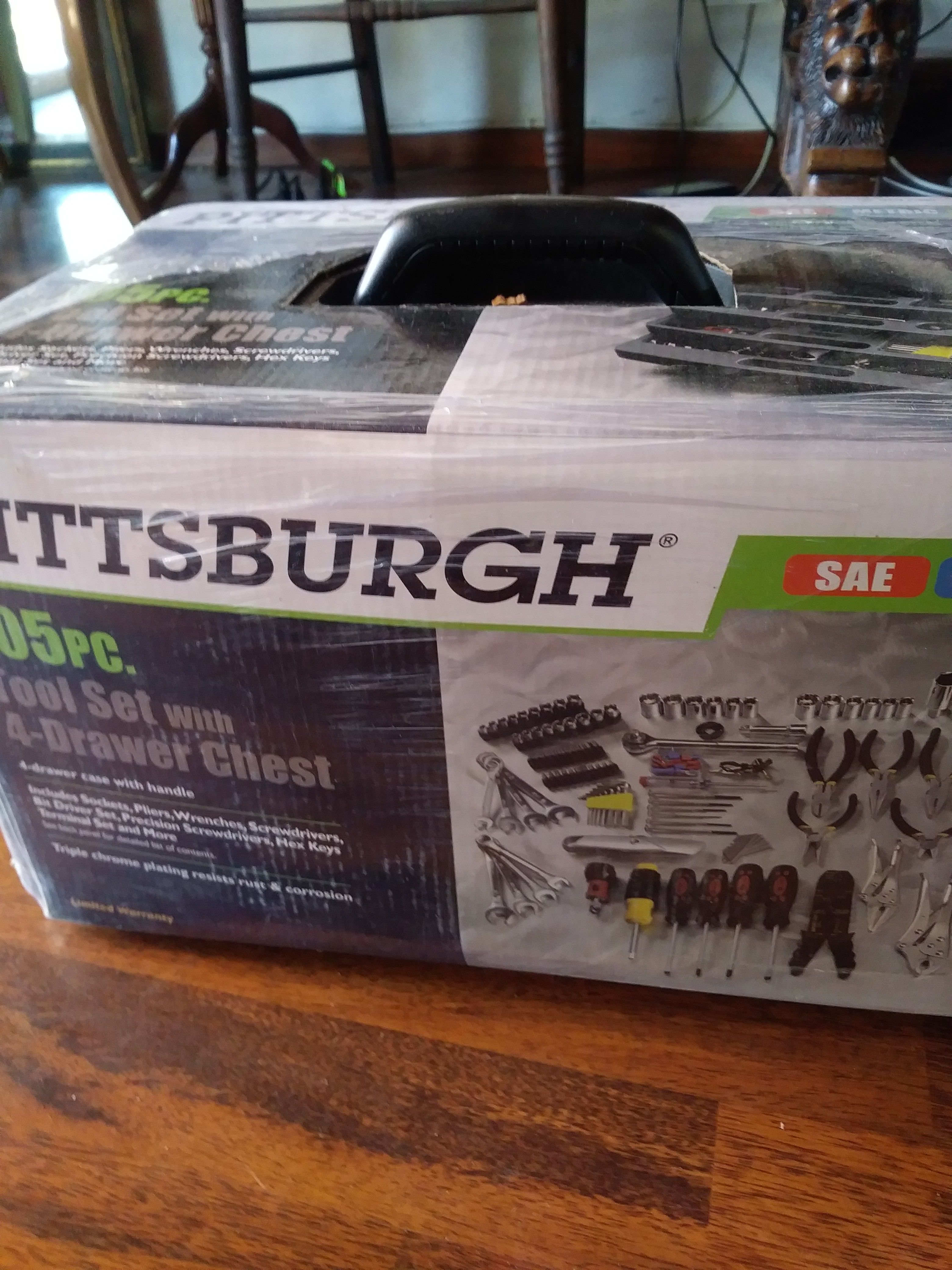 105 pc. PITTSBURGH Tool set with 4-drawer chest