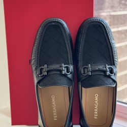Salvatore Ferragamo Parigi Loafers - Size 8.5 EE (Like New)
