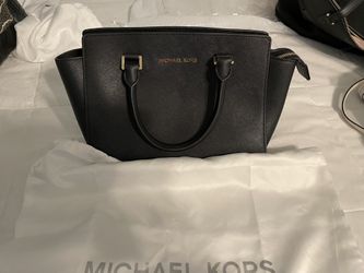 Authentic Michael Kors Black Medium Selma Leather Satchel Crossbody Strap