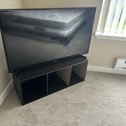 42 Inch Samsung TV With a small Stand