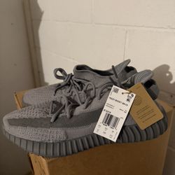 Yeezy Boost 350 V2