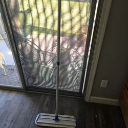 Adjustable Handled Floor Mop