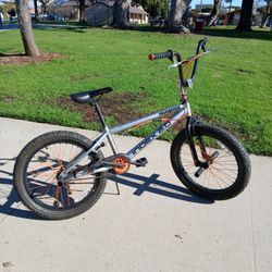 Mongoose BMX 20"