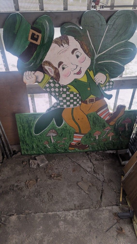 St Patrick's Day Yard Decor