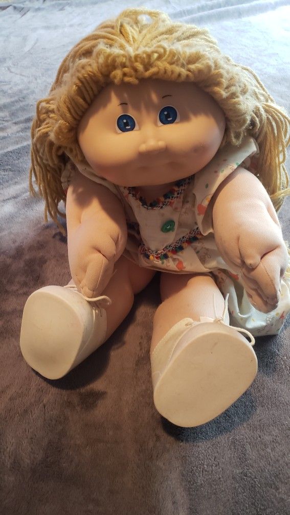 Vintage 1(contact info removed) Cabbage Patch signed Xavier Roberts Blonde American.