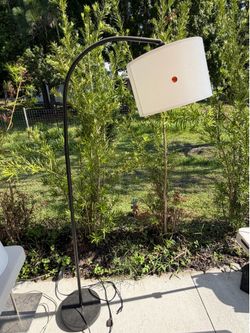 Floor lamp