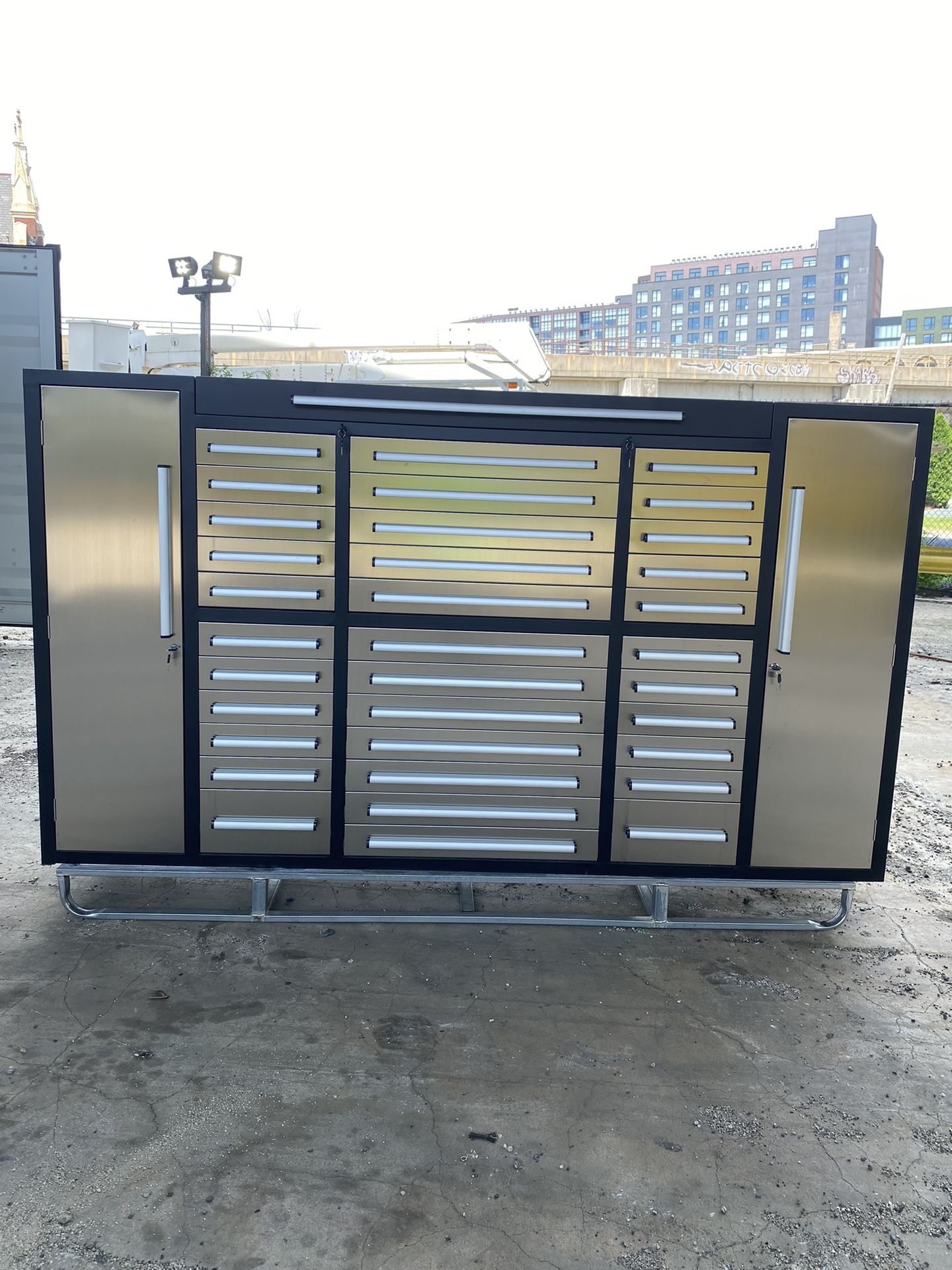 tool cabinet new 