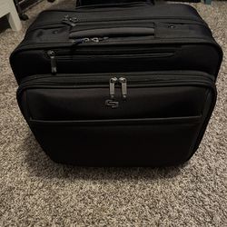 Price Reduced!! Rolling Laptop/Overnight Bag