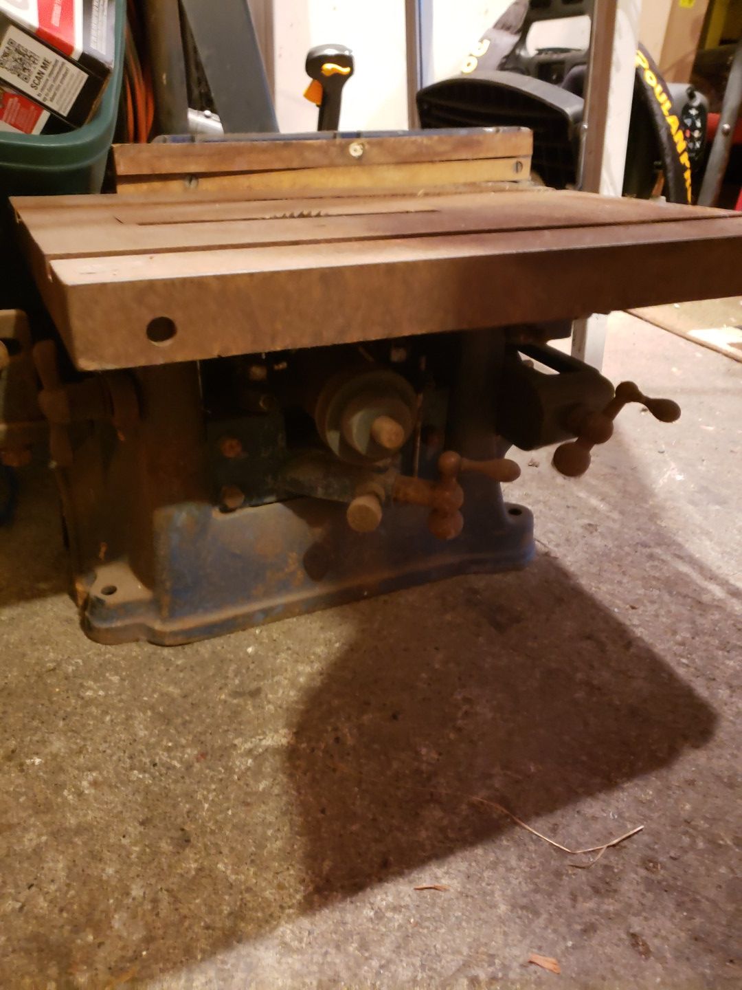 Mini table saw