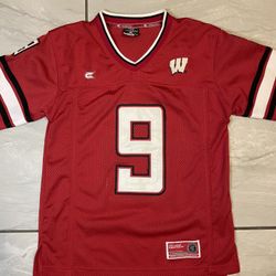 Colosseum Athletics Wisconsin Badgers Football Vintage Stitch Jersey #9 Youth S