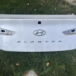 2019-2020 HYUNDAI ELANTRA TRUNK 👉👉ASK FOR PRICE 