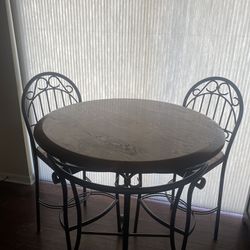 Bistro Table and four Chairs