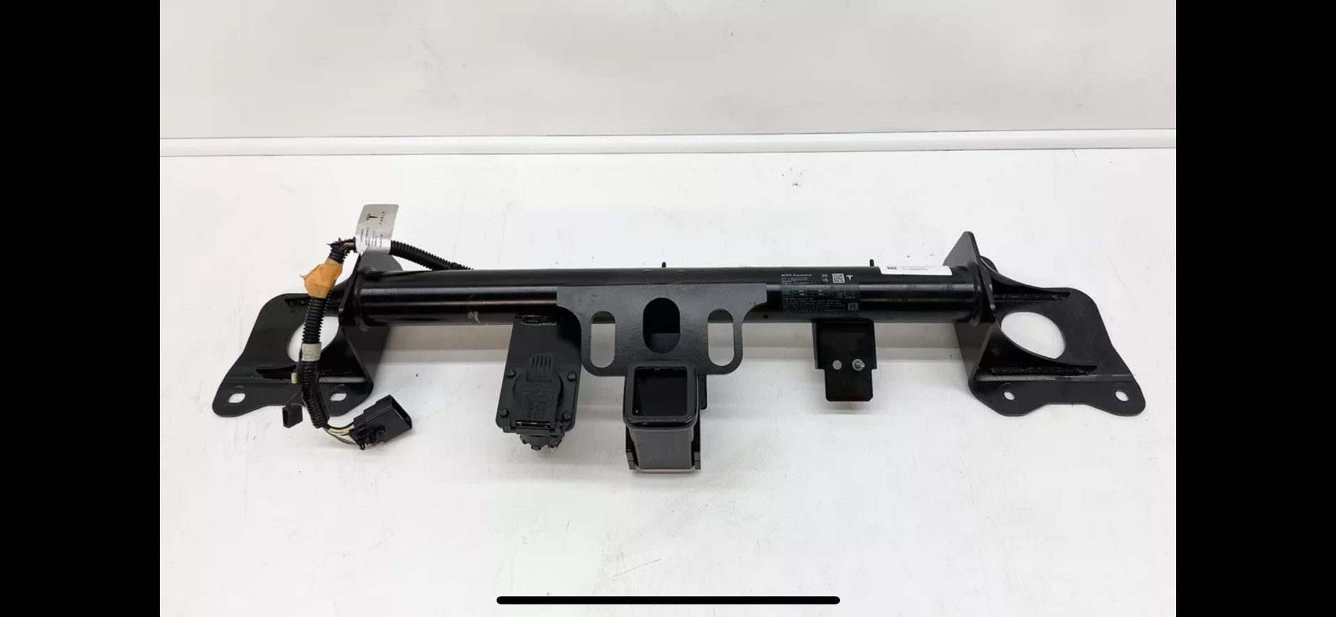 20-22 Tesla Model Y rear reinforcement bar towing hitch w/ control outlet OEM