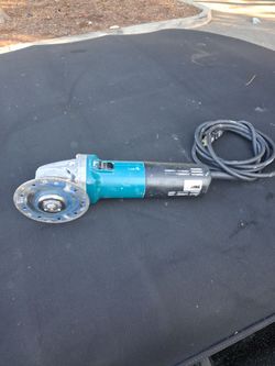 Makita grinder