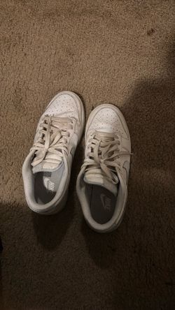 Size 8 nike dunks white