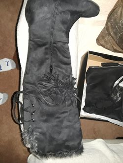 Black suede boots 7 1/2