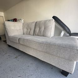Sofa/Couch/Chaise