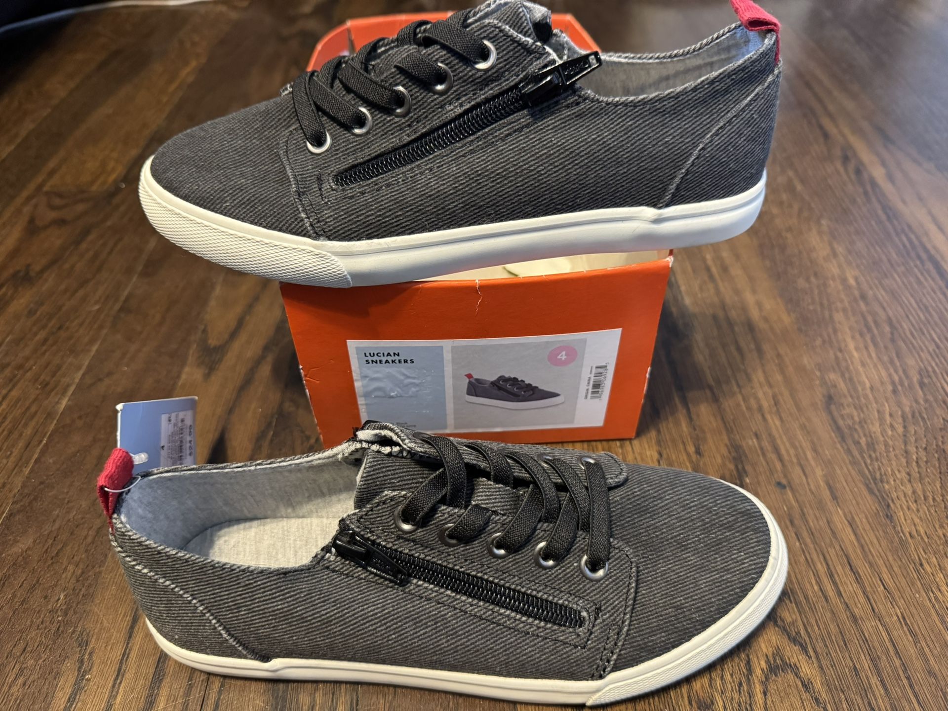 Cat & Jack Kid Shoes Size 4