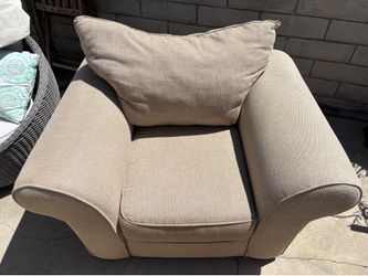 Oversized Comfy Reading Chair