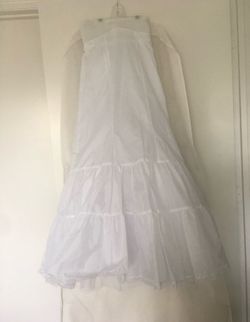 David’s Bridal petticoat (underskirt)