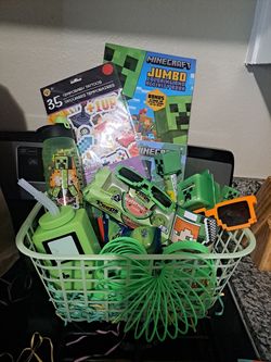 Unisex minecraft basket