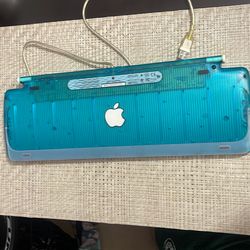 Vintage Apple keyboard