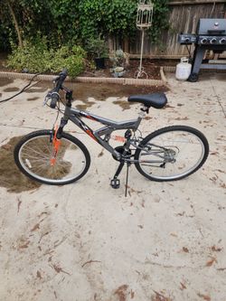 21 speed Northwoods Z265 Off Road Full Suspension Mountain Bike new/used