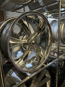 Set Of 4 Staggered 20” Chrome Ridler Rims