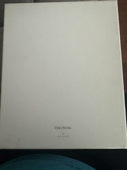 Vera Wang 5 X 7 Grand