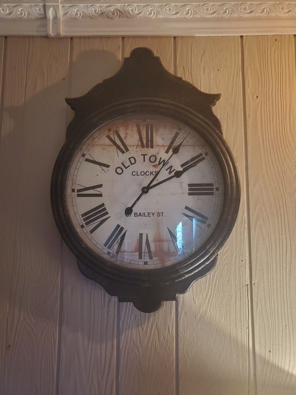 OVERSIZED Old Town 67 Bailey Street Wall Clock for Sale in Escondido