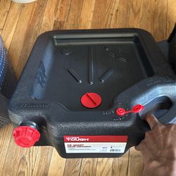 Hyper Tough 16 - Quart Drain Container