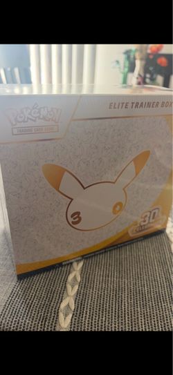 Pokémon 30th ETB