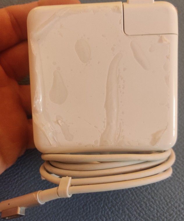 Apple Mac Book pro 85w Charger