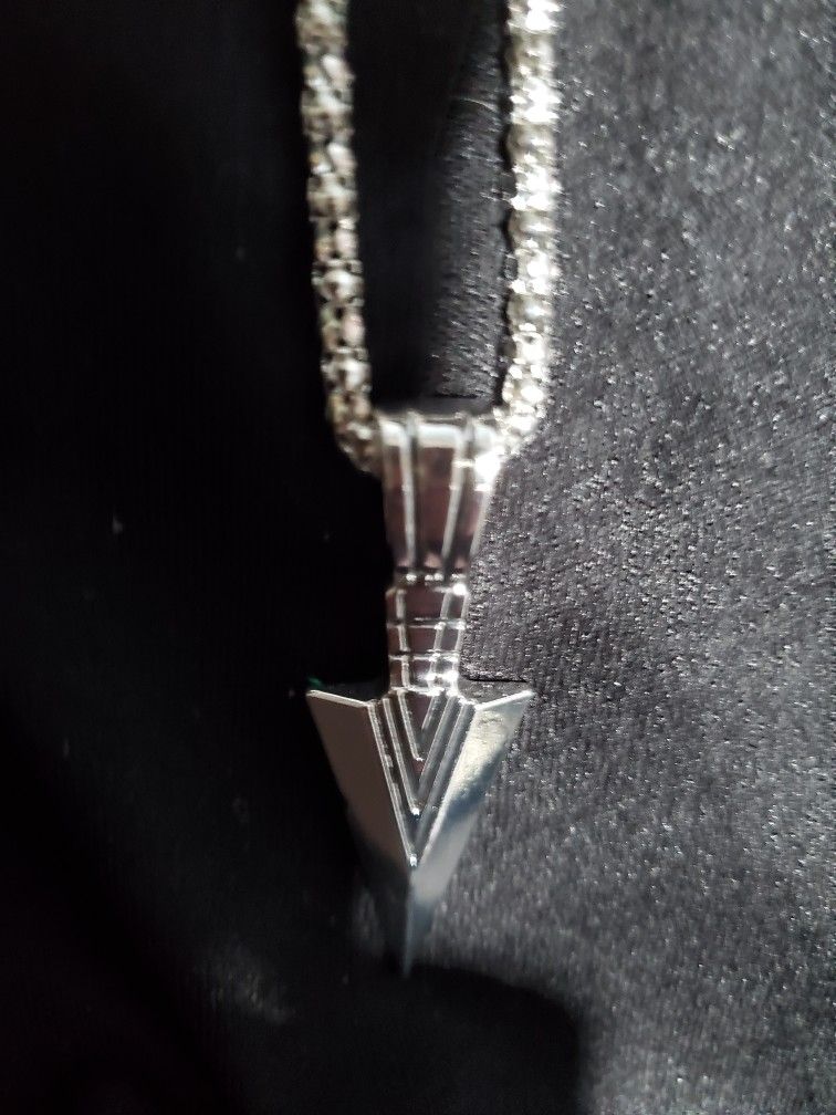 Necklace With Arrow Pendant