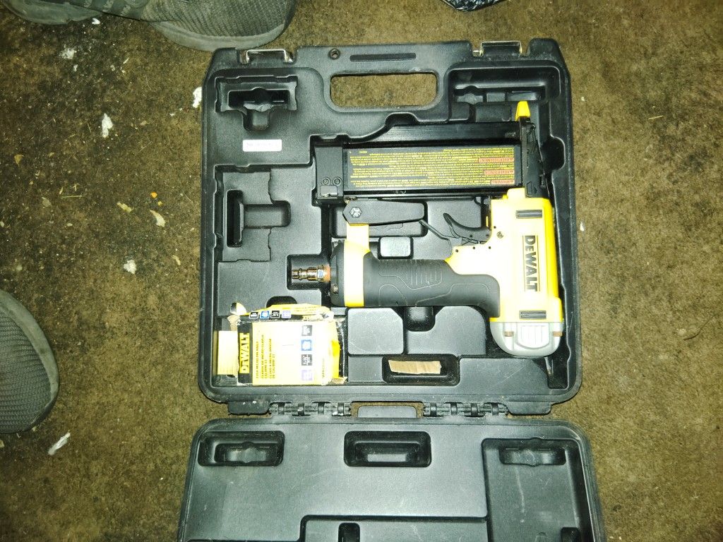 DeWalt Nail Gun