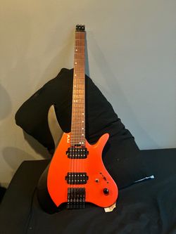 IVY headless guitar