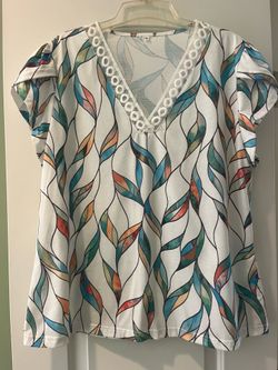 Women’s XL short sleeve shirts