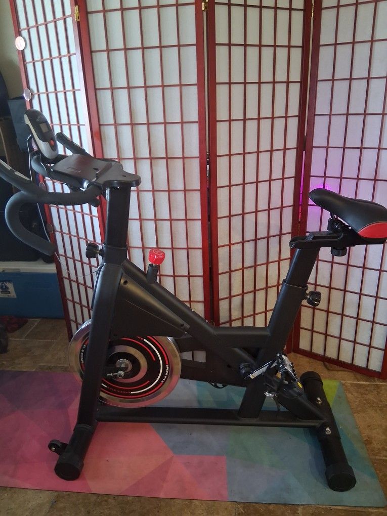 Stationary Exercise Bike Equipment