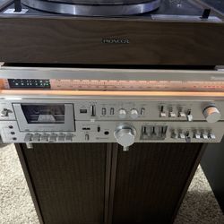 Vintage stereo System - Record Player / Turntable