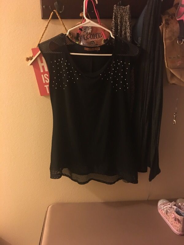 Black top small