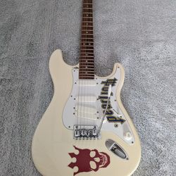 Peavy Predator AX Strat