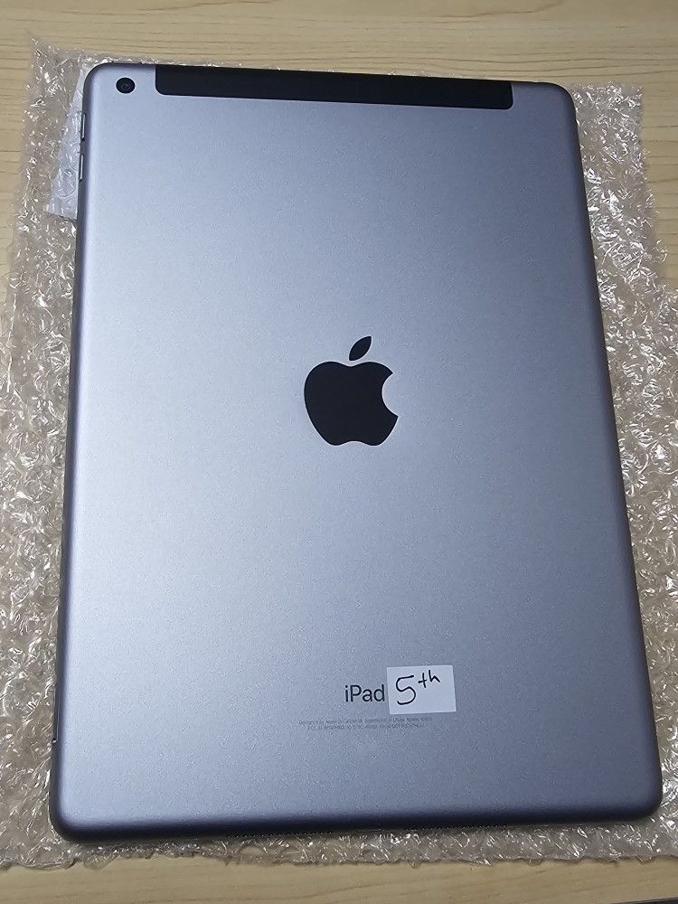 Ipad 5th 32GB WiFi & Unlocked. Firm Price. El Precio Es Firme.